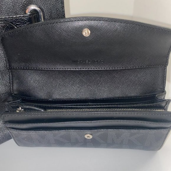 MICHAEL KORS Signature Logo with Wallet - Picture 12 of 13